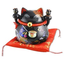 Японский кот-копилка Манеки-неко  'Успех, Благосостояние, Защита от злых сил!' Увеличить...